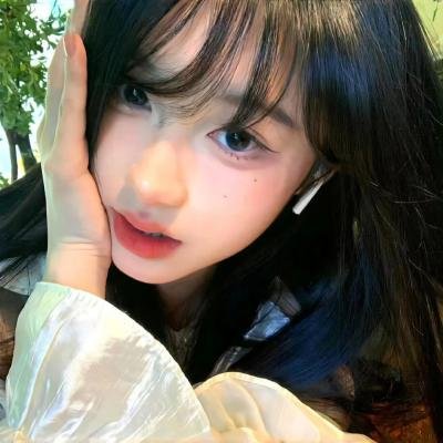 为了受伤的右眼